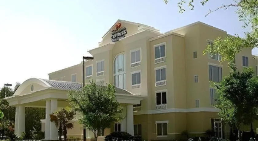 Holiday Inn Express Hotel & Suites Grand Island By IHG