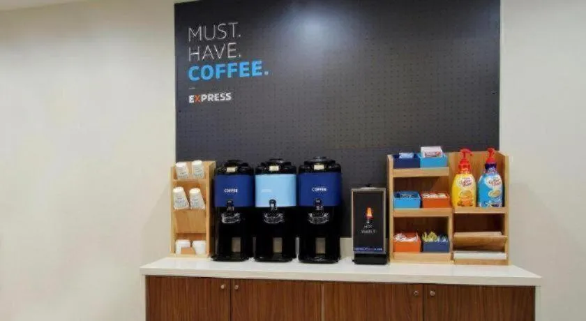 Holiday Inn Express Hotel & Suites Grand Island By IHG