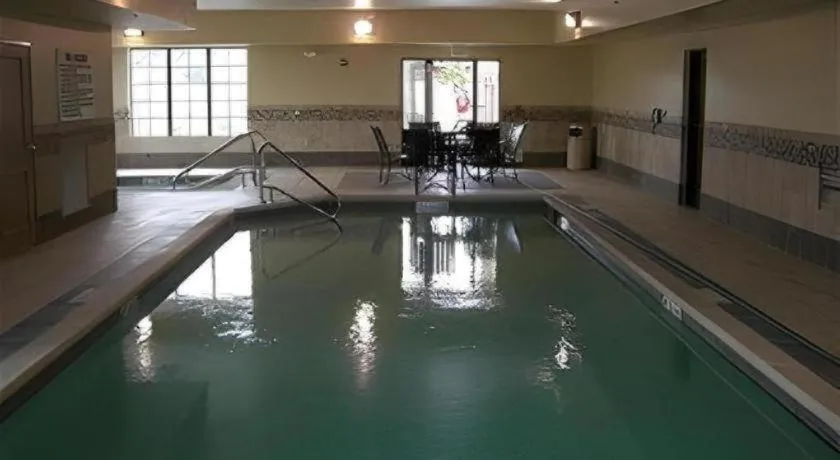 Holiday Inn Express Hotel & Suites Grand Island By IHG