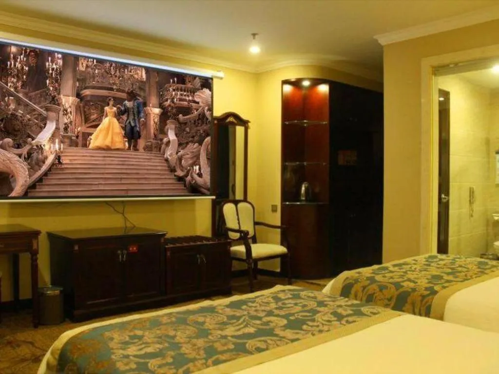 Bed in Sun Island Holiday Hotel