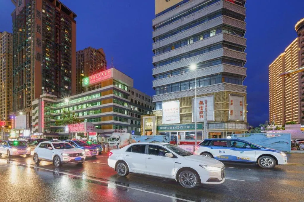 Sun Island Holiday Hotel