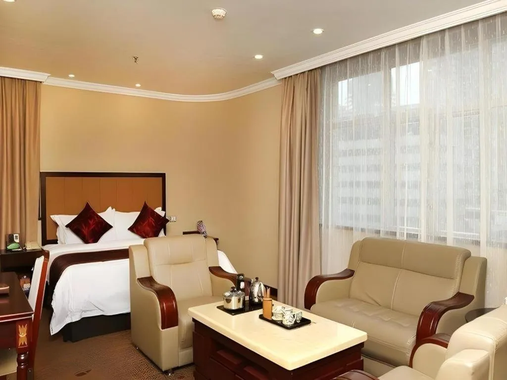 Bed in Sun Island Holiday Hotel