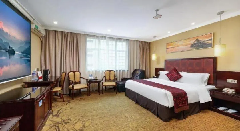 Bed in Sun Island Holiday Hotel