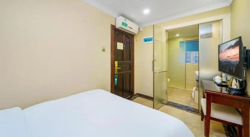 Bed in Sun Island Holiday Hotel