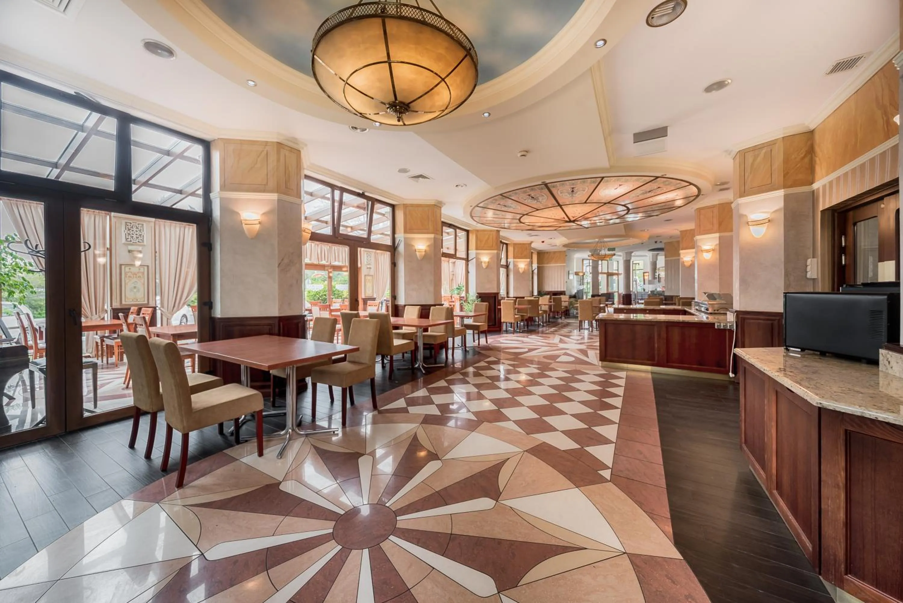 Breakfast in Rezydent Resort