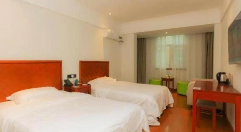 Bed in GreenTree Inn Suzhou Wuzhong