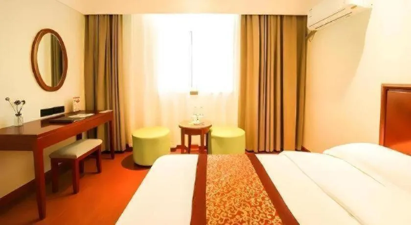 Bed in GreenTree Inn Suzhou Wuzhong