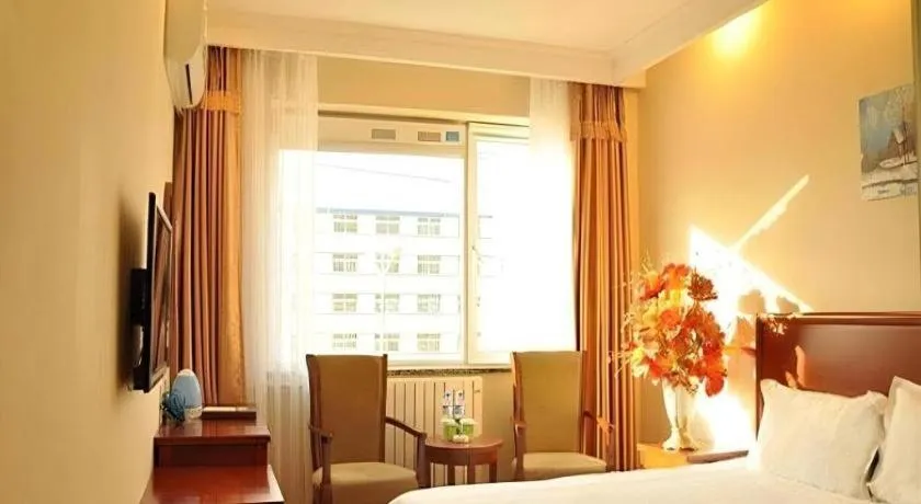 Bed in GreenTree Inn Beijing Dongcheng District Wangfujin South Luogu Lane Houhai Express Hotel
