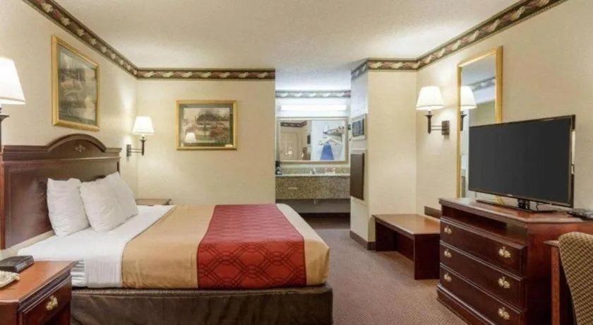 Bed in Econo Lodge Grenada