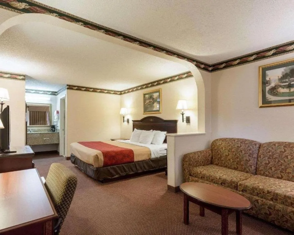 Bed in Econo Lodge Grenada