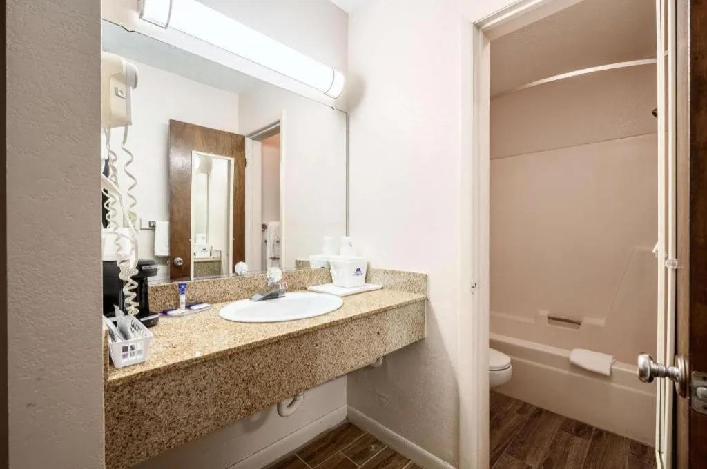 Americas Best Value Inn Heflin