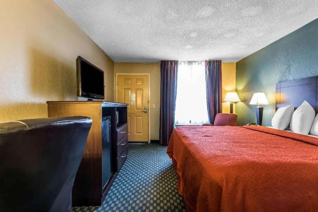 Bed in Quality Inn Duncan HWY 81