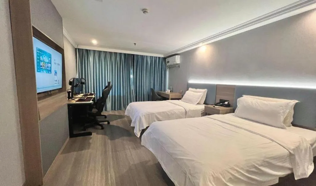 Bed in GreenTree Inn Hotel - Nantong Hongming Plaza