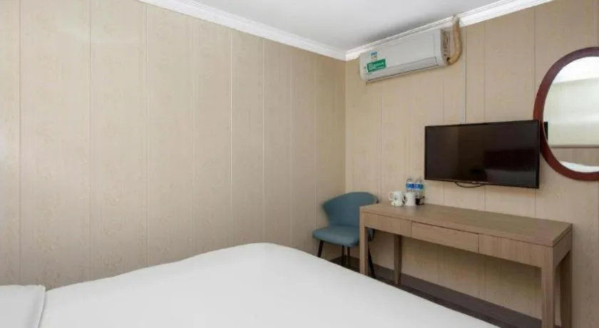 Bed in GreenTree Inn Hotel - Nantong Hongming Plaza