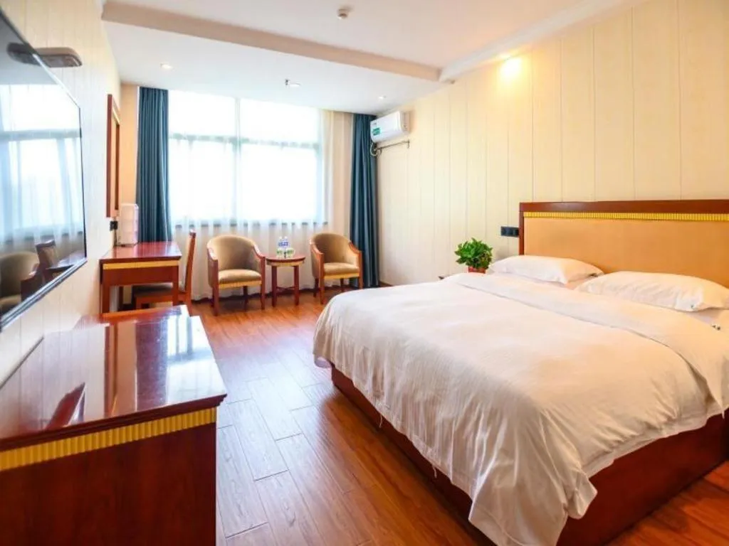 Bed in GreenTree Inn Hotel - Nantong Hongming Plaza