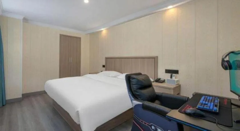 Bed in GreenTree Inn Hotel - Nantong Hongming Plaza