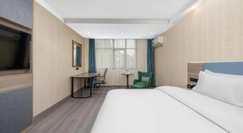 Bed in GreenTree Inn Hotel - Nantong Hongming Plaza