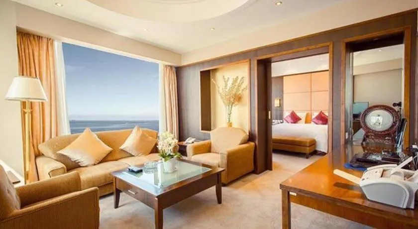 Bed in Golden Bay Hotel Weihai