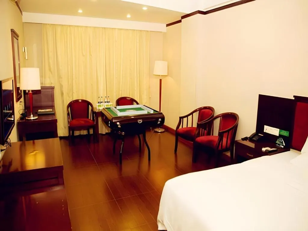Bed in GreenTree Inn Zhongshan Nanlang Metro Station Branch