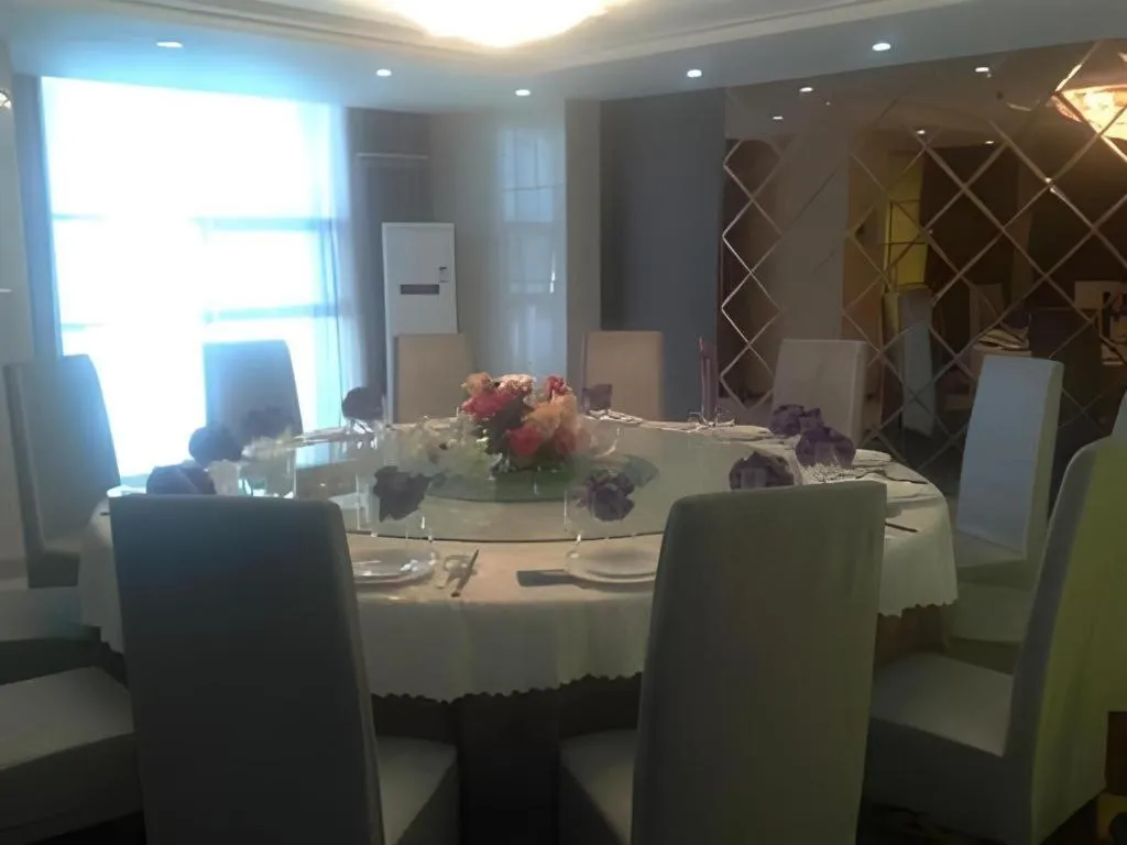 GreenTree Inn Jiuquan Century Plaza Hotel