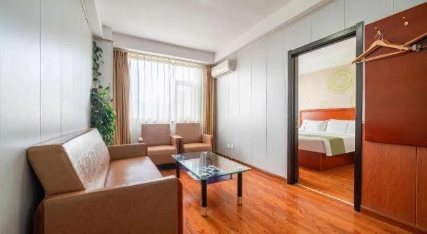 Bed in GreenTree Inn Yantai Xingfu Road Marina Plaza Express Hotel