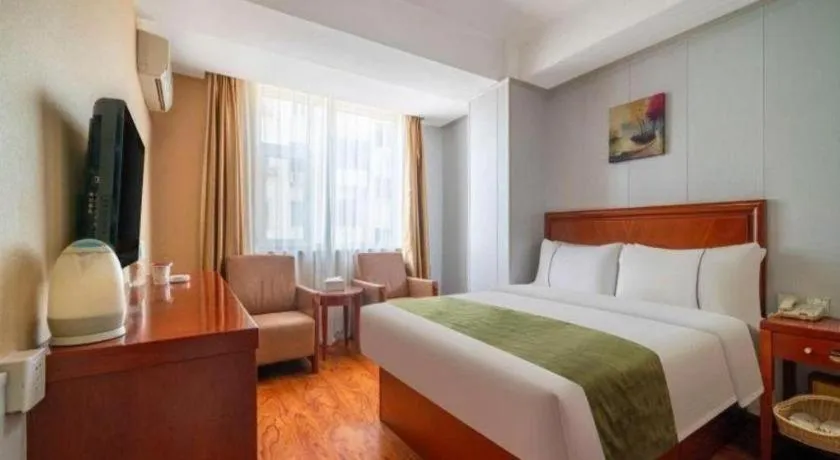 Bed in GreenTree Inn Yantai Xingfu Road Marina Plaza Express Hotel