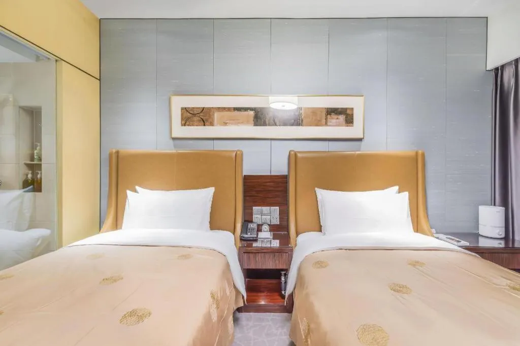 Bed in Shijiazhuang International Building Hotel