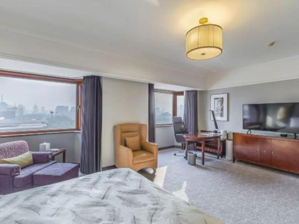 Shijiazhuang International Building Hotel