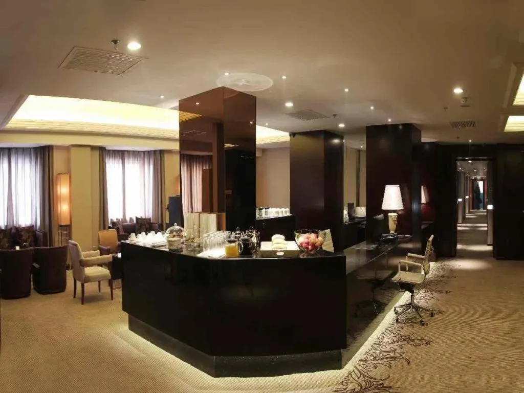 Shijiazhuang International Building Hotel