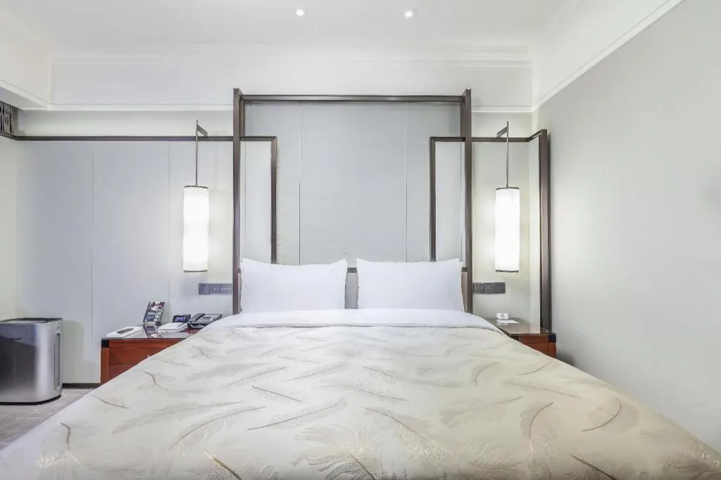 Bed in Shijiazhuang International Building Hotel