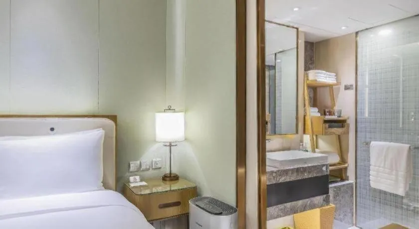 Bed in Shijiazhuang International Building Hotel