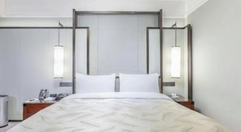 Bed in Shijiazhuang International Building Hotel