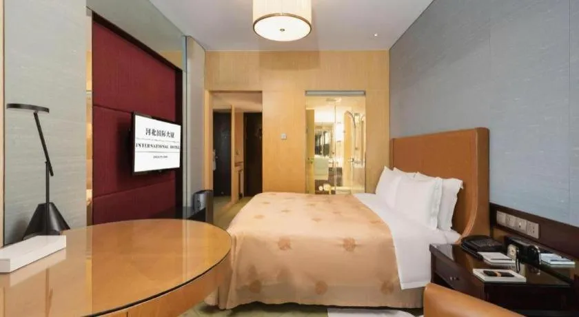 Bed in Shijiazhuang International Building Hotel