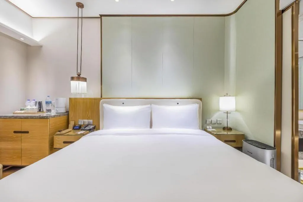Bed in Shijiazhuang International Building Hotel