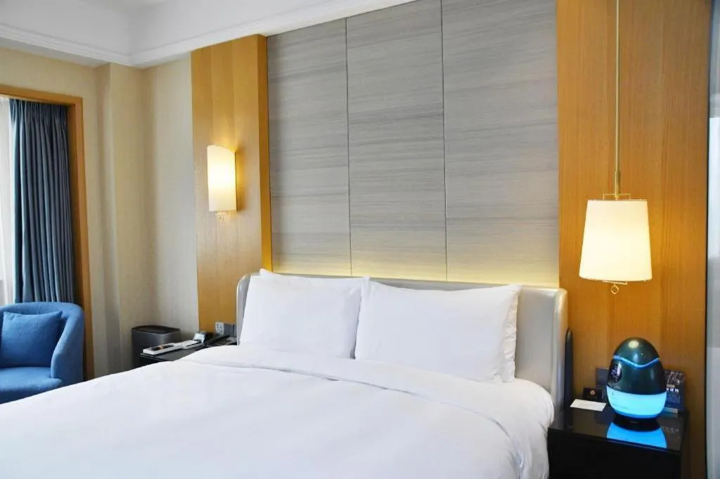 Bed in Shijiazhuang International Building Hotel