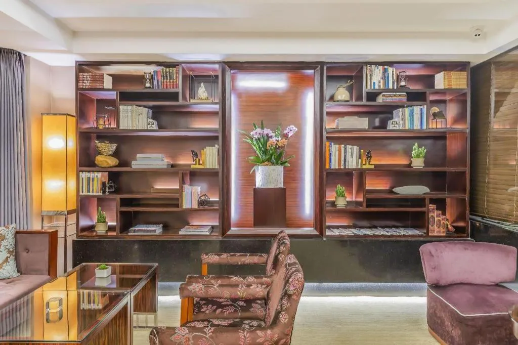 Shijiazhuang International Building Hotel