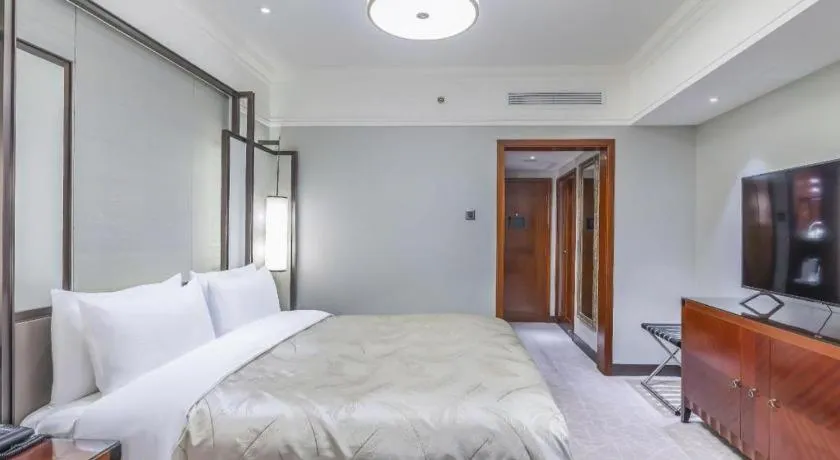 Bed in Shijiazhuang International Building Hotel