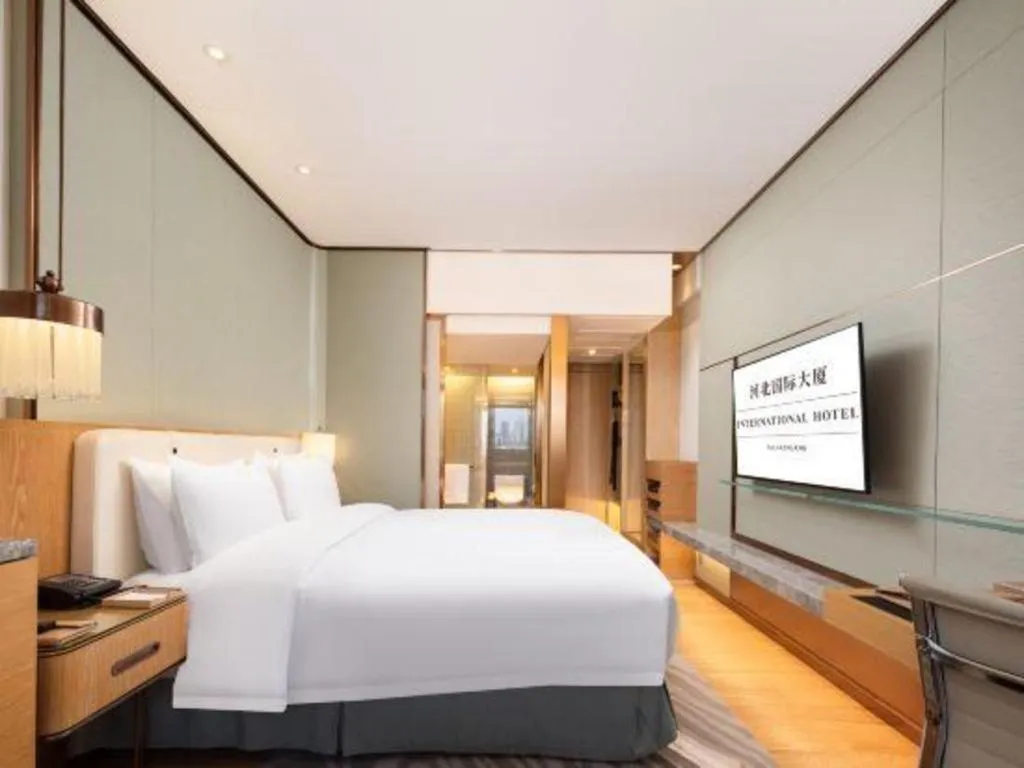 Bed in Shijiazhuang International Building Hotel