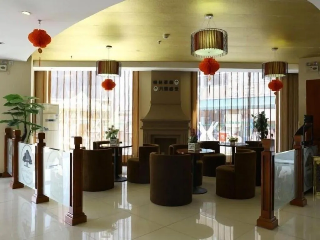 GreenTree Inn Taicang Baolong Square Hotel