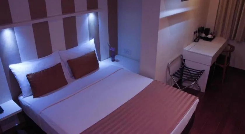 Bed in The Keong Saik Hotel