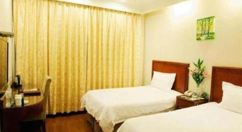 Bed in GreenTree Alliance Changzhou University City Hotel