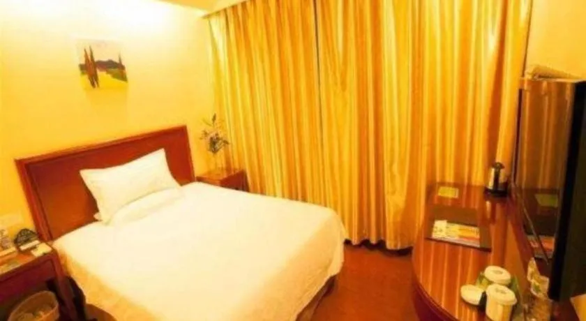 Bed in GreenTree Alliance Changzhou University City Hotel