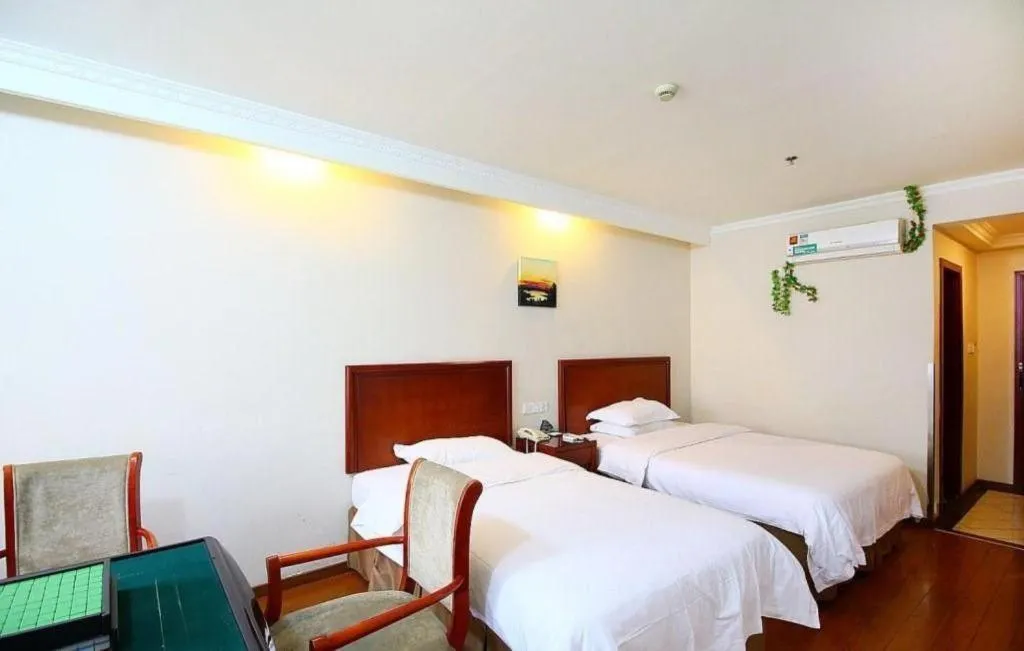 Bed in GreenTree Alliance Changzhou University City Hotel