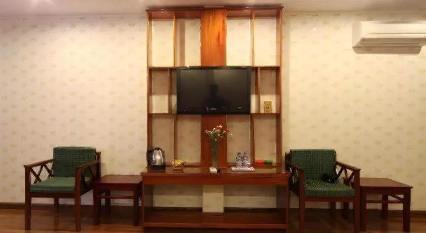 Omega Da Nang Beach Hotel