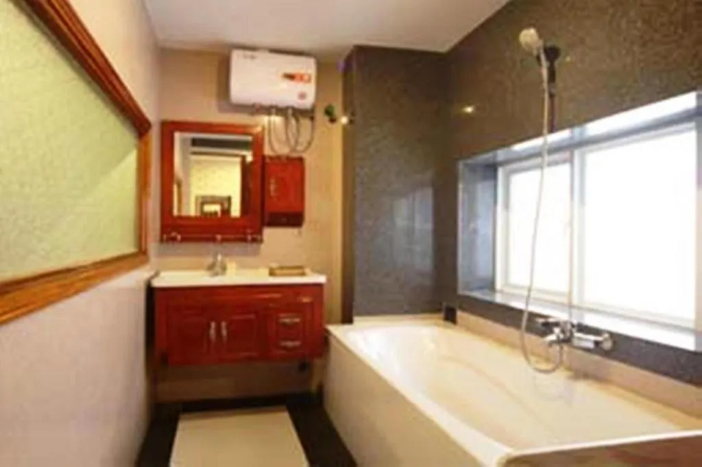 Omega Da Nang Beach Hotel