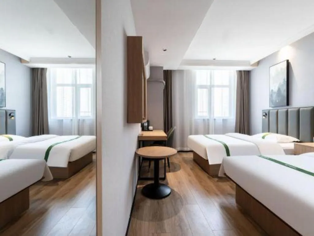 Bed in GreenTree Inn Weihai Port