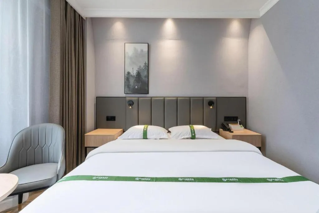 Bed in GreenTree Inn Weihai Port