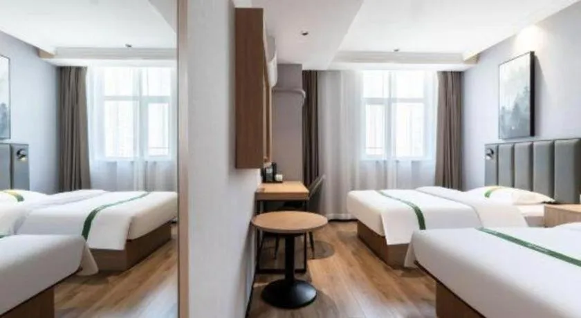 Bed in GreenTree Inn Weihai Port