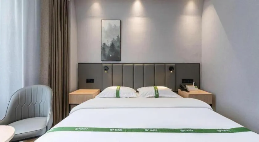 Bed in GreenTree Inn Weihai Port