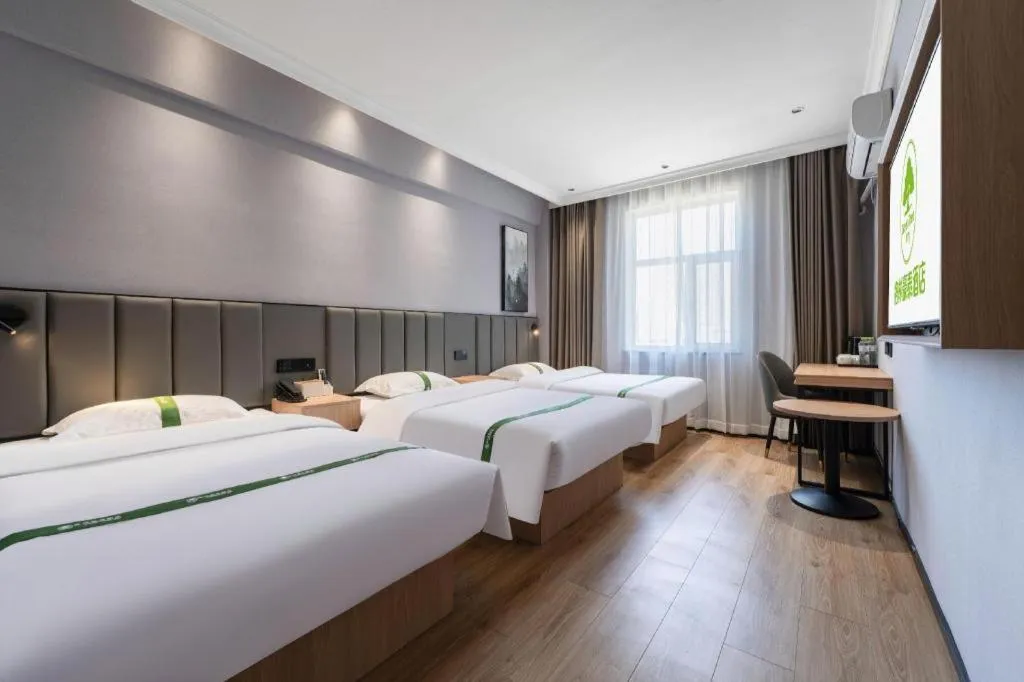Bed in GreenTree Inn Weihai Port